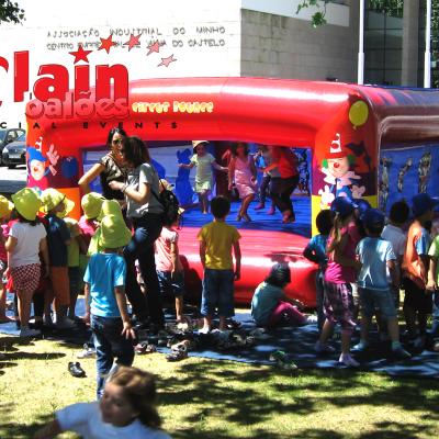 Castelo Palhaços no Circo - Alain balões Special Events