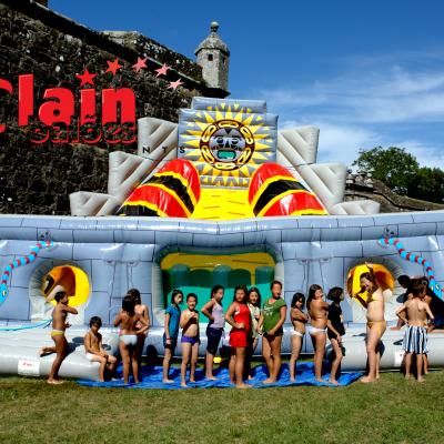 Escorrega Gigante Parede de escalada “Pirâmide Extreme VooDoo” - Alain balões