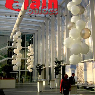 Congress_entrance_balloon_decor_Alain_Baloes_Special_Events