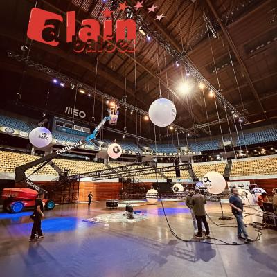 Meo_Decor_Natal_Lisboa_Insufalveis_Alain Baloes